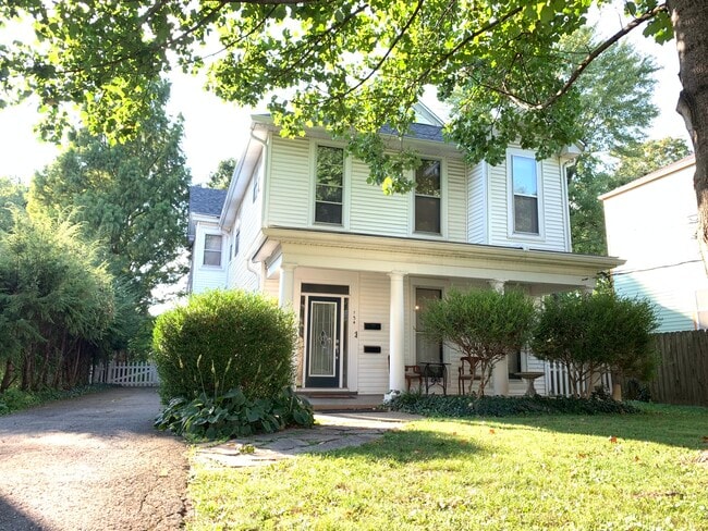 Building Photo - 134 Vernon Ave