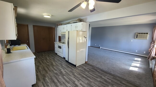 Building Photo - 1610 16th St S