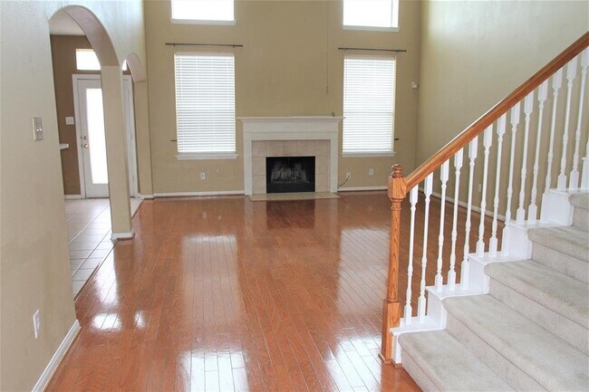 Building Photo - 3336 Southdown Drive, Pearland, TX 77584 -...