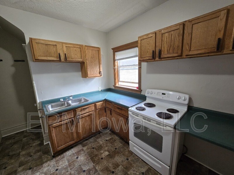 Foto principal - 215 17th St NE