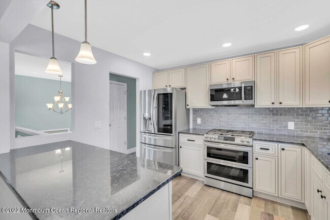 Building Photo - 110 Sherwood Ln