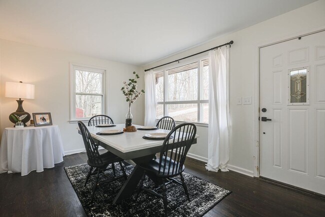 Photo - 514 Longview Dr House