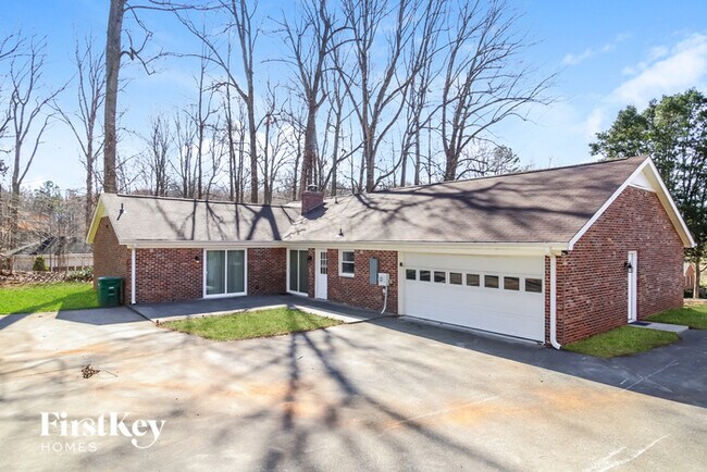 Building Photo - 7853 Beech Forest Rd