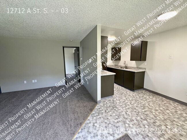 Foto del edificio - 12712 A St S