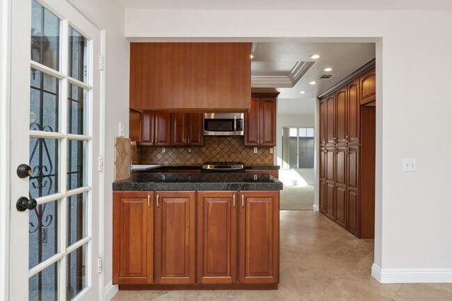 Building Photo - 30207 Silver Ridge Ct