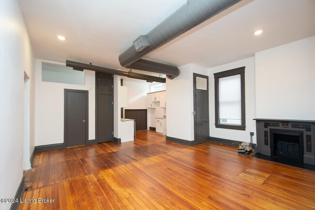 Foto del edificio - 1602 Bardstown Rd
