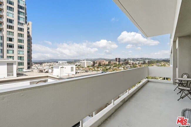 Building Photo - 10701 Wilshire Blvd