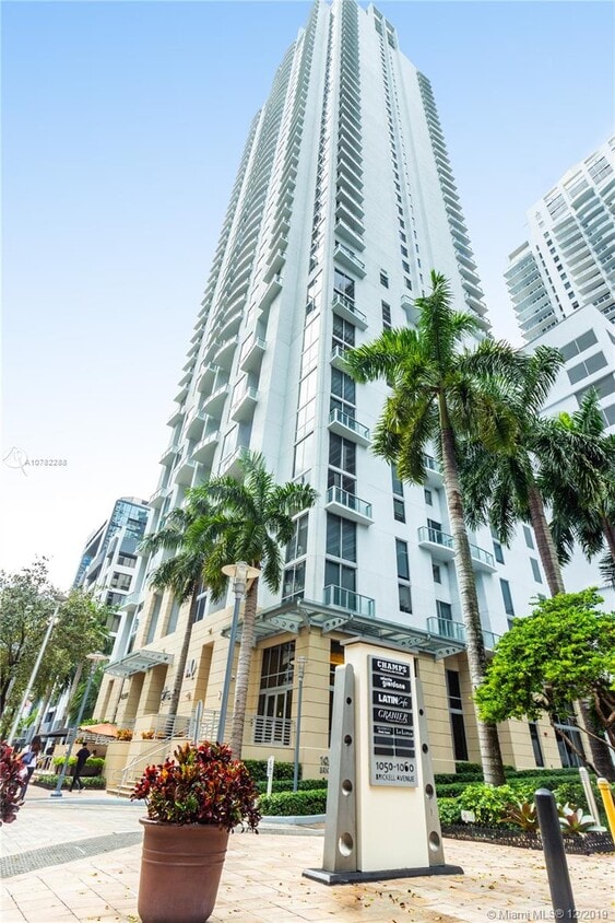 Primary Photo - 1060 Brickell Ave