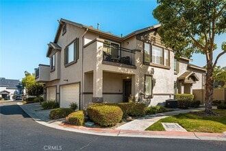 Building Photo - 3441 E Berkshire Ct