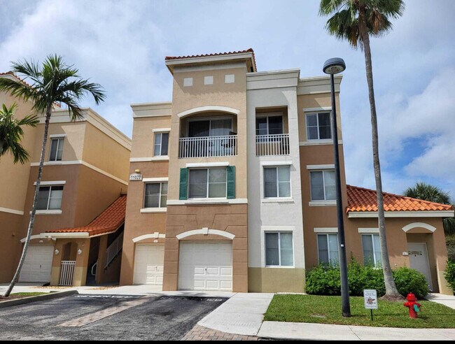 Building Photo - 11022 Legacy Dr