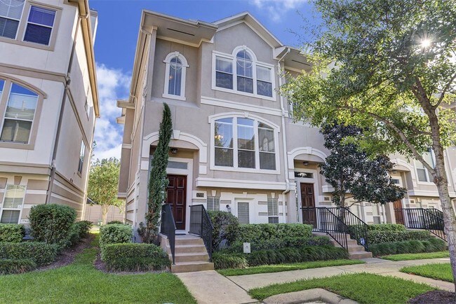 Building Photo - 1709 French Village Dr