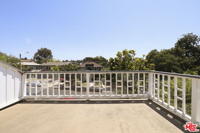 Building Photo - 727 N La Fayette Park Pl