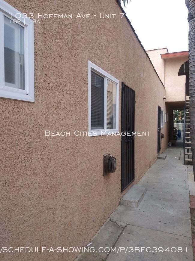 Building Photo - Beautifully Remodeled One Bedroom Apartment!