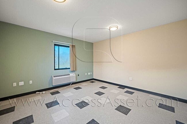 Building Photo - Cozy Studio With 1 Bath In A four-plex In Perris!