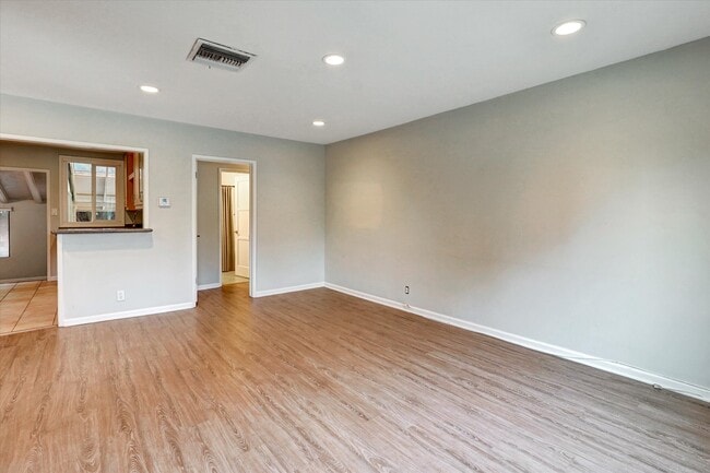 Foto del edificio - 5863 Alonzo Ave