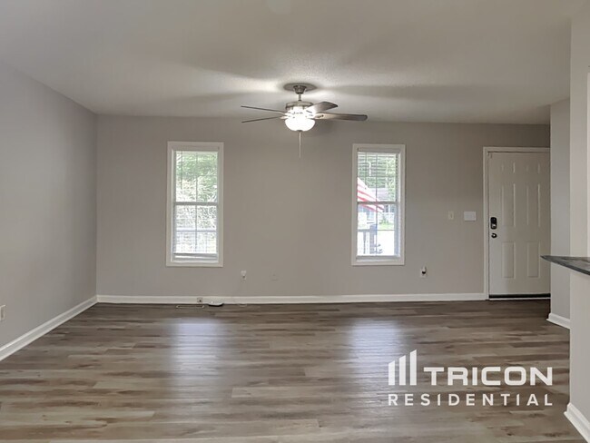 Foto del edificio - 238 Brookside Dr