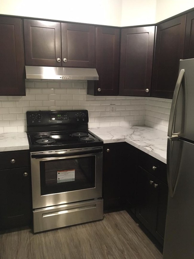 Foto del edificio - 245 Colonial Ave