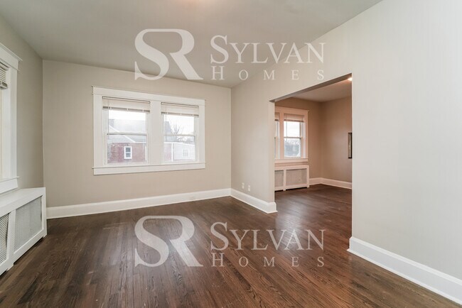 Building Photo - Adorable 4 bedroom home on corner lot!