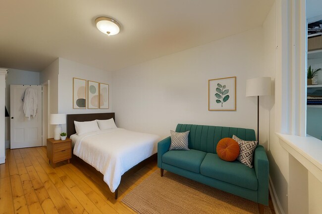 Building Photo - 1111 Washington St