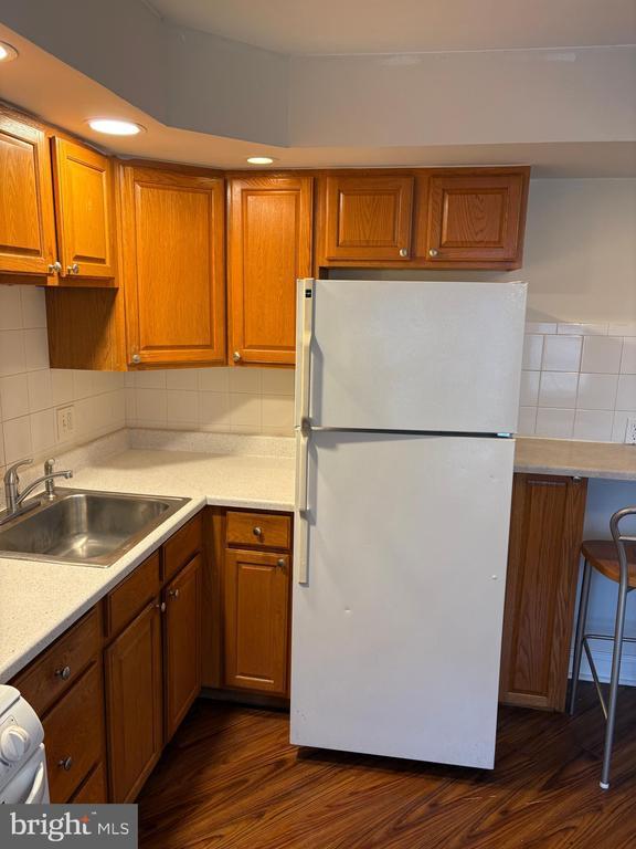 Building Photo - 5370 Lebanon Ave