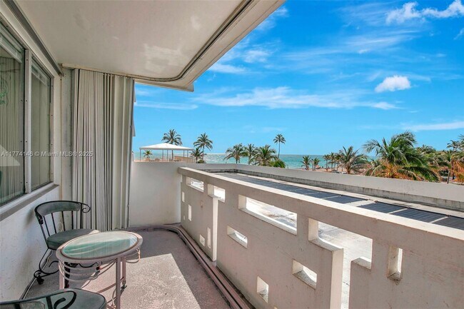 Building Photo - 3111 N Ocean Dr