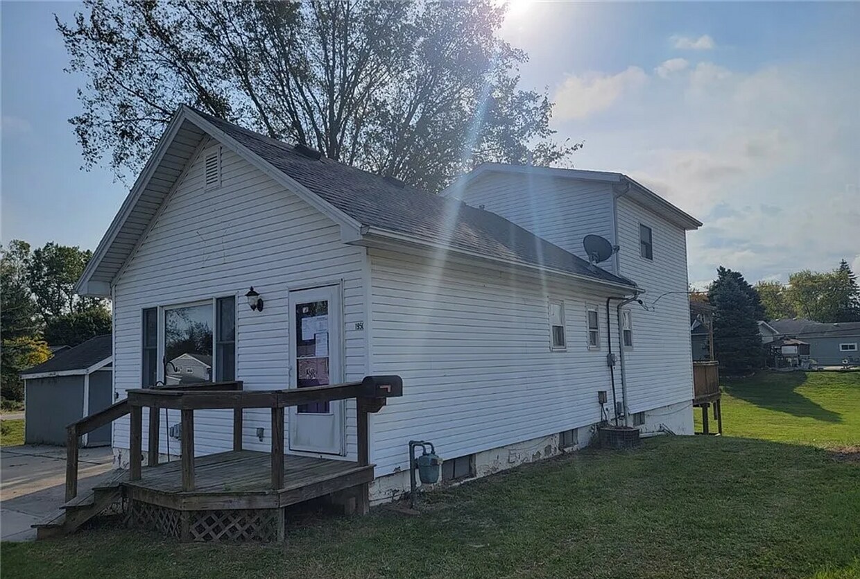 Primary Photo - 3 bedroom Oregon Ohio for Rent
