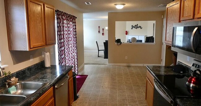 Foto del edificio - 412 Cape Jasmine Way