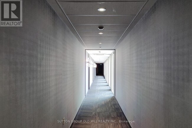 Building Photo - 210 Sabina Dr