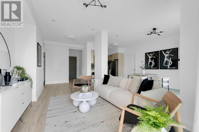 Photo du bâtiment - 591-591 Sheppard Ave E