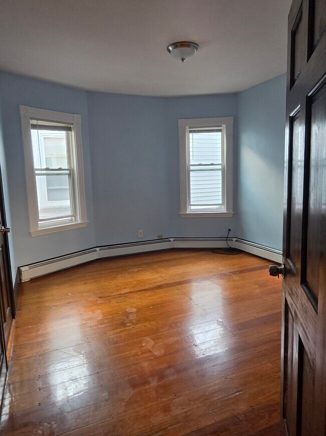 Building Photo - 5 Greenmount St
