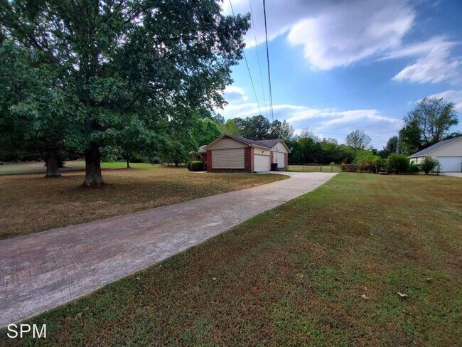 Foto del edificio - 3 br, 2 bath House - 108 Oldwood Road NE