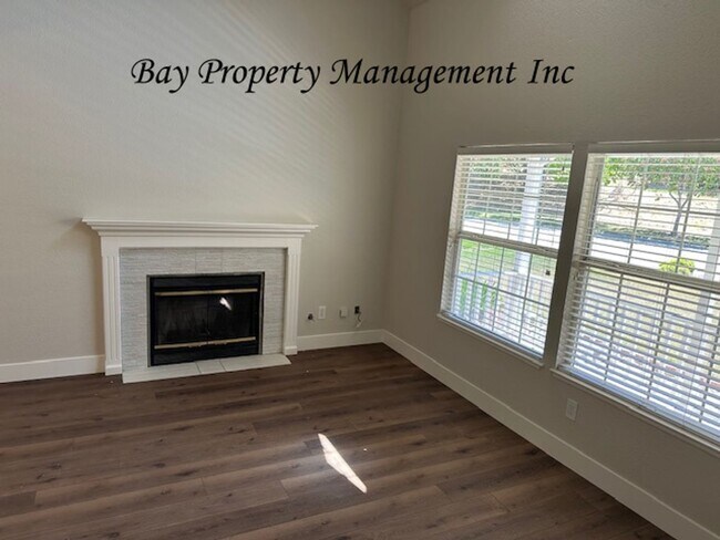 Foto del edificio - Nicely Updated 3 bedroom, 2 bath Home in t...
