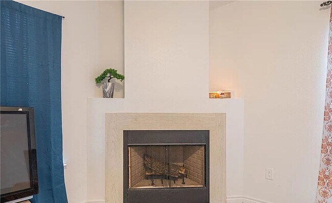 Foto del edificio - 4103 Sunrise Crest Dr