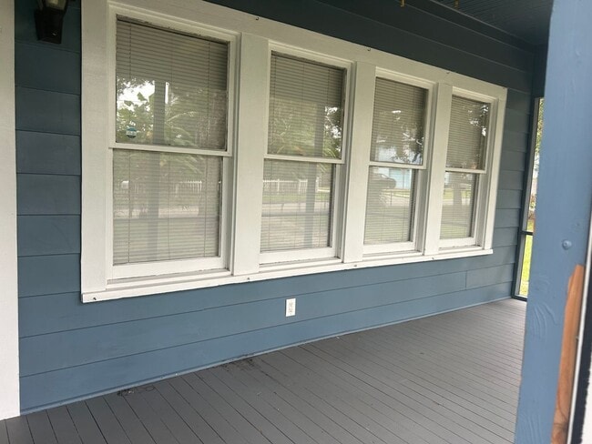 Building Photo - 2/2 Seminole Heights Bungalow