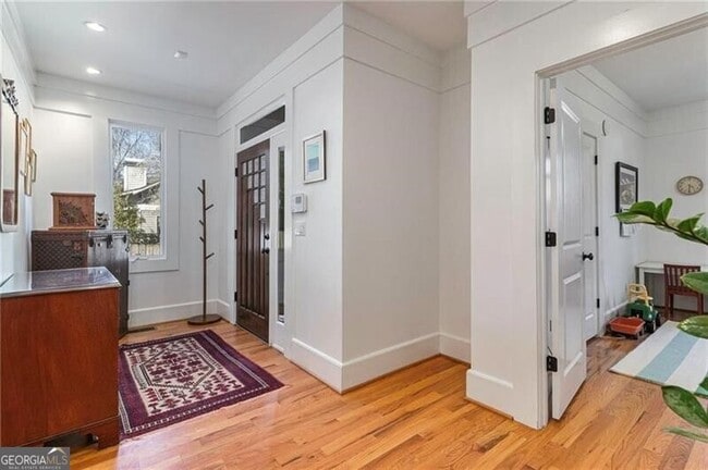 Building Photo - 623 Ansley St
