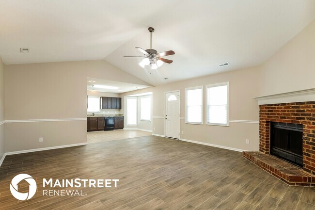 Building Photo - 3200 Fairington Dr