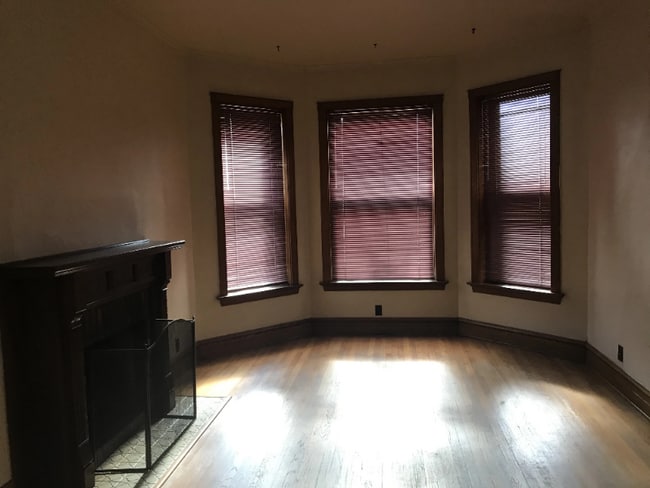 Foto del edificio - 3727 N Wayne Ave