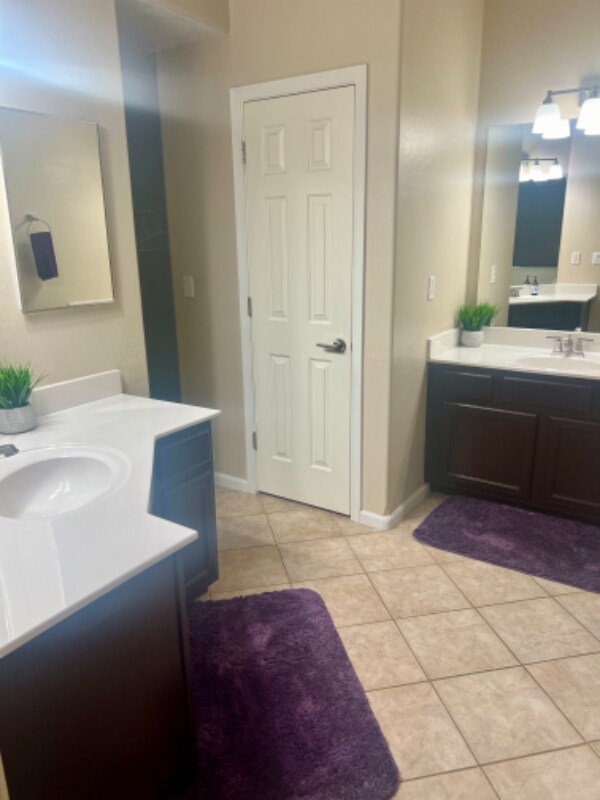 Foto del edificio - 3731 E Mitchell Dr