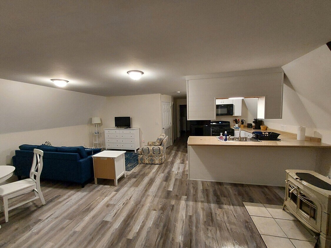 Foto principal - 733 W Neck Rd