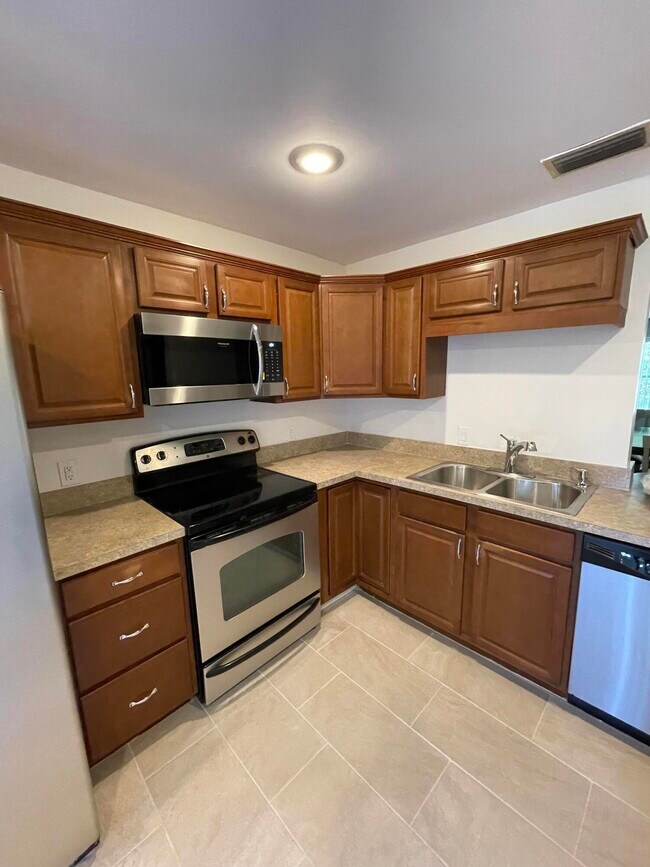 13045 Albright Ct Unit 9, Wellington, FL 33414 Condo for Rent in