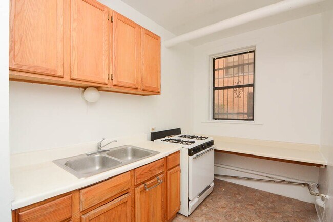 Foto del edificio - 1542 N Kedzie Ave