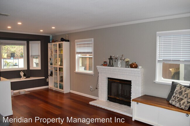 Building Photo - 3 br, 2.5 bath House - 1706 S Mammoth Pl