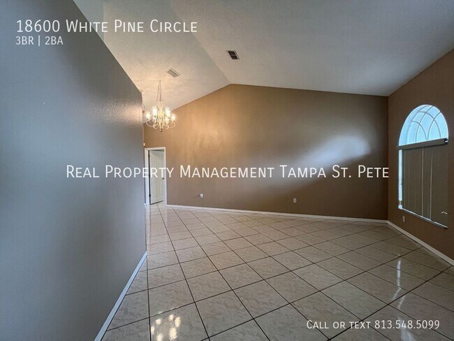 Foto del edificio - 18600 White Pine Cir