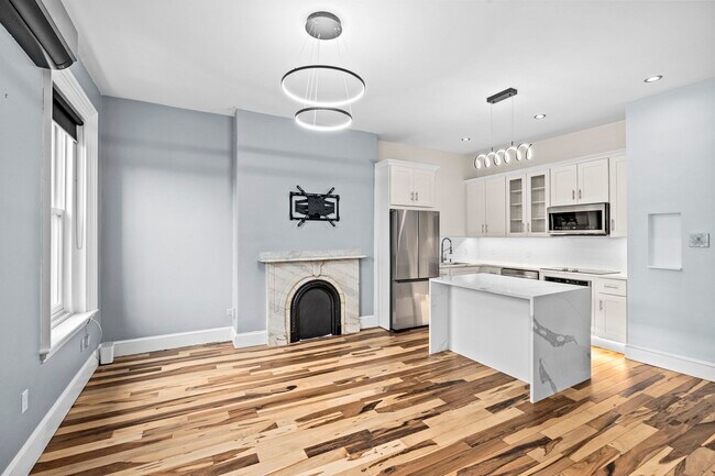 Building Photo - 28 Upton St