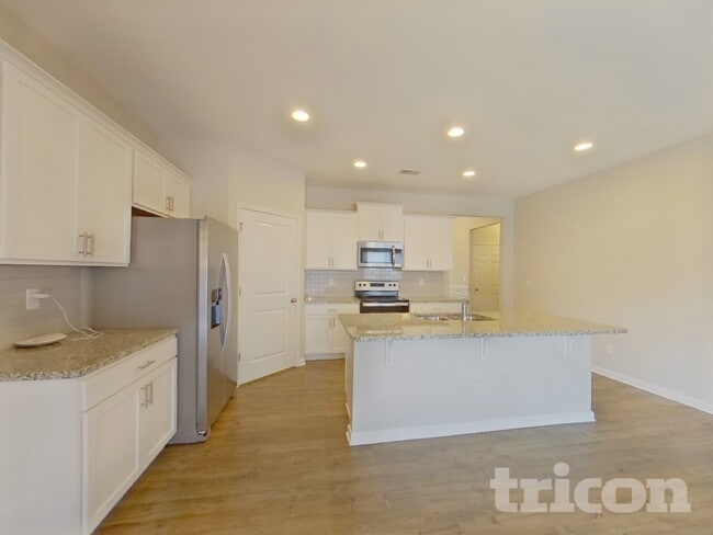 Foto del edificio - 453 All Seasons Dr