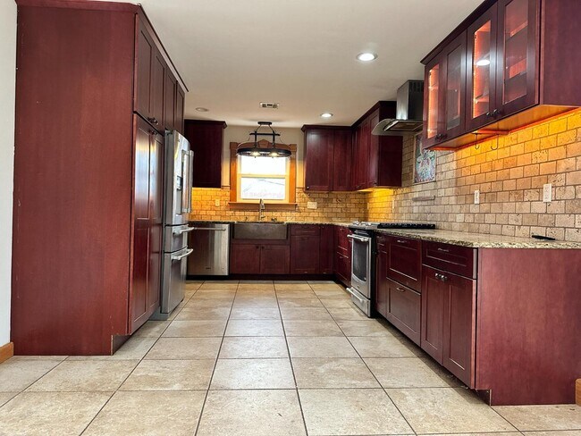 Foto del edificio - 2833 Kent Dr