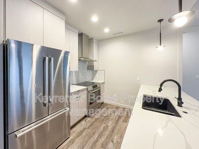 Foto del edificio - 3850 E Haystack St