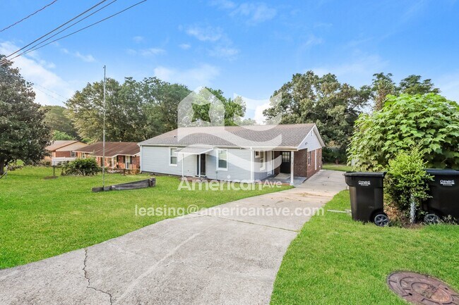 Foto del edificio - 5810 Blueridge Dr