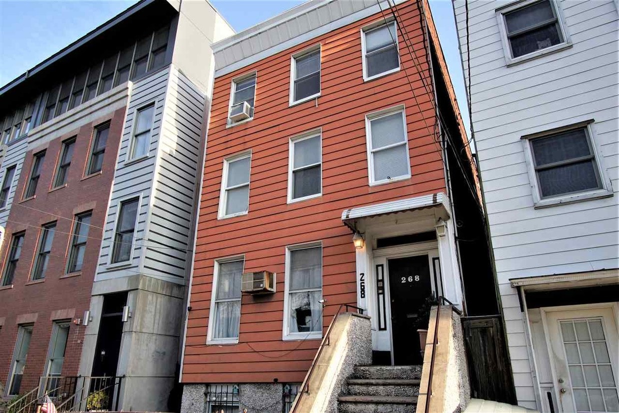 Primary Photo - 268 6th St