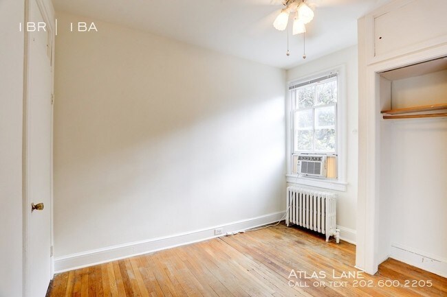 Building Photo - 1 Bed/1 Bath in Capitol Hill - Eastern Market
